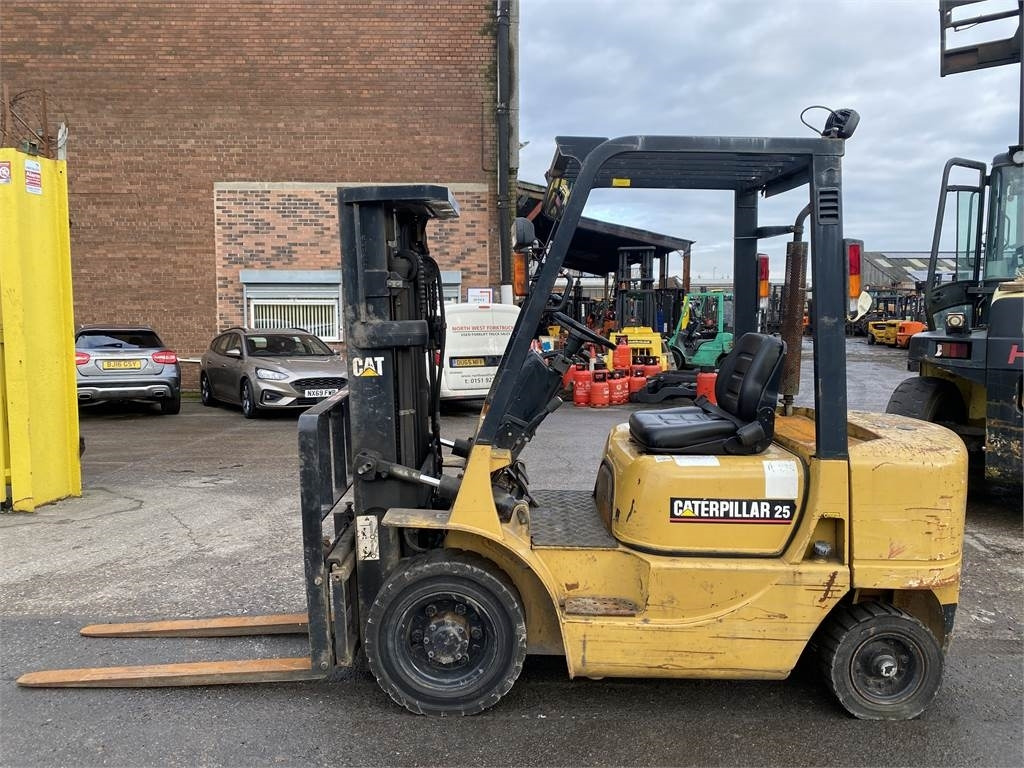 CAT DP25K - Diesel forklift: picture 1 CAT DP25K - Diesel forklift: picture 1