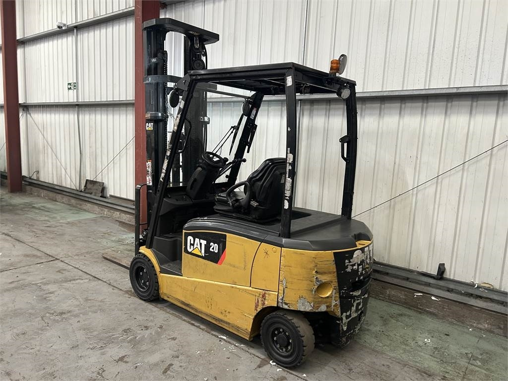 CAT EP20PN - Electric forklift: picture 3 CAT EP20PN - Electric forklift: picture 3