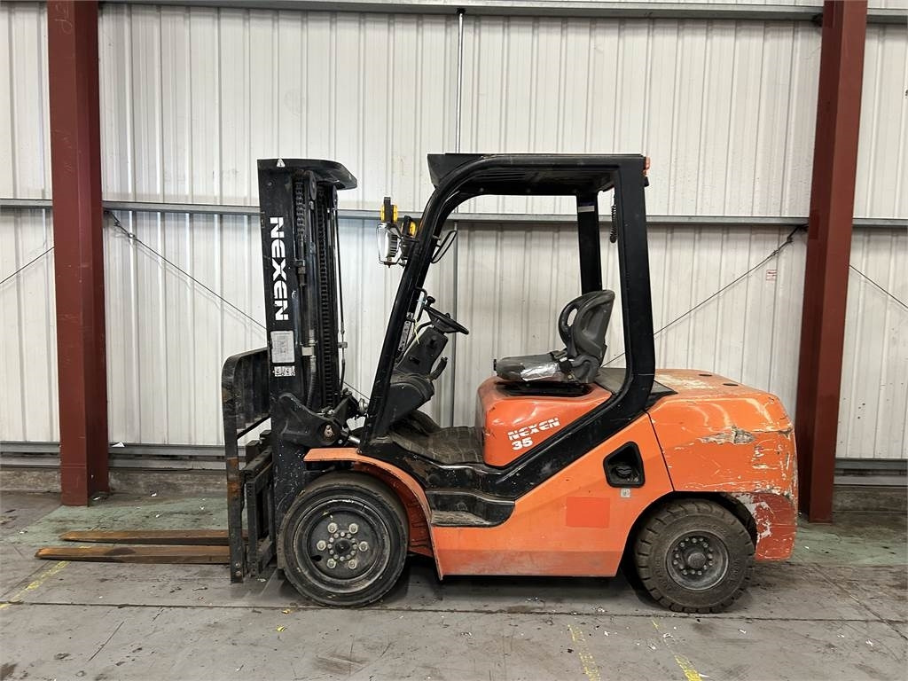 FD35 - Diesel forklift: picture 1 FD35 - Diesel forklift: picture 1