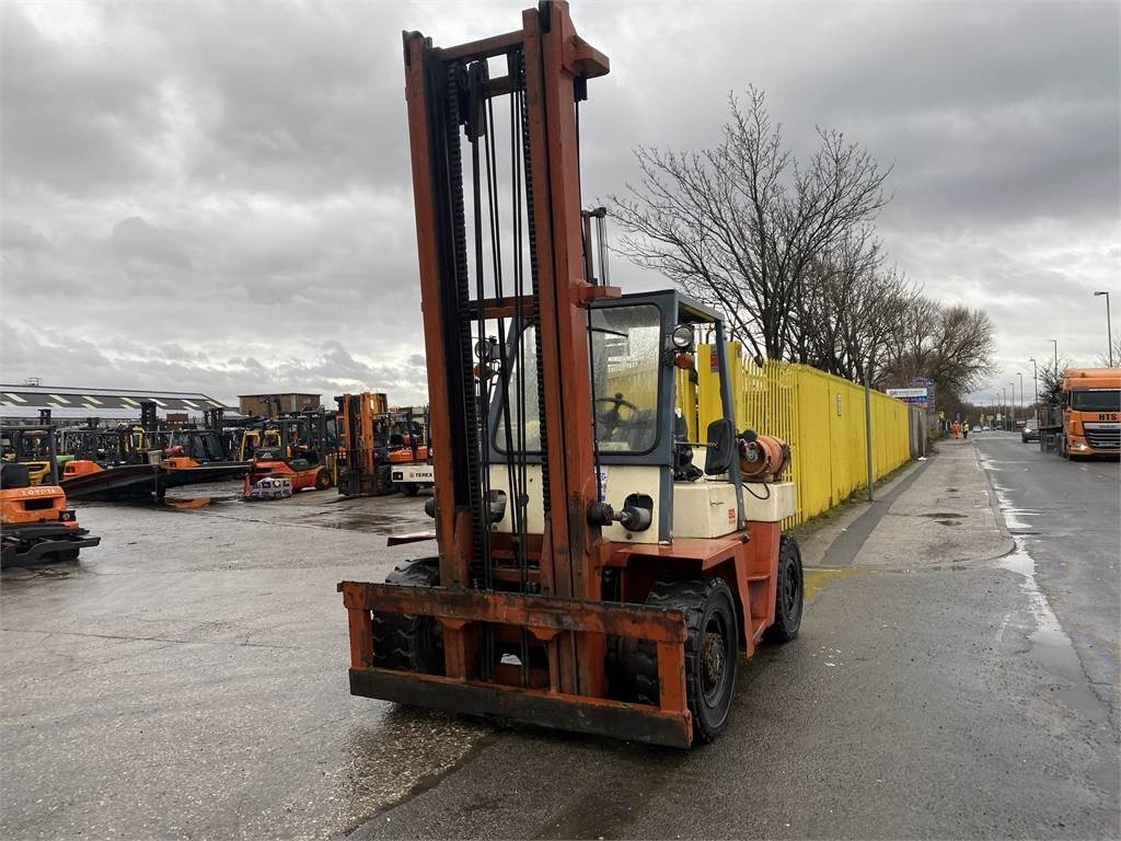 Nissan BF05H50U - Diesel forklift: picture 3 Nissan BF05H50U - Diesel forklift: picture 3