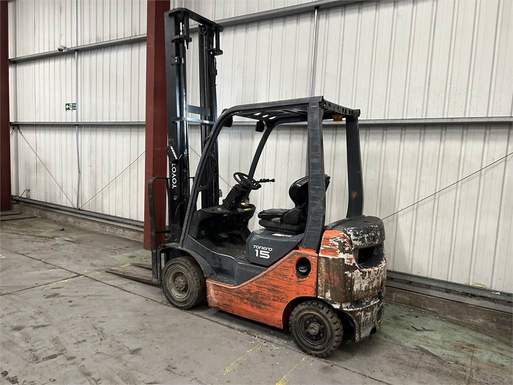 Toyota 02-8FDF15 - Diesel forklift: picture 3 Toyota 02-8FDF15 - Diesel forklift: picture 3