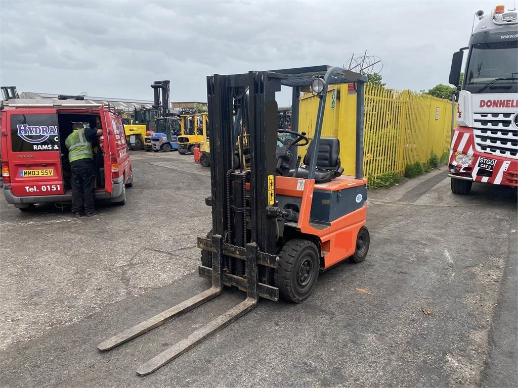 Toyota FBM16 - Electric forklift: picture 2 Toyota FBM16 - Electric forklift: picture 2