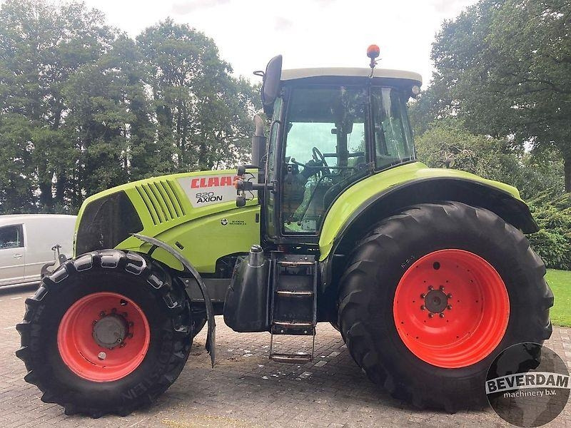 Claas Axion 820  - Farm tractor: picture 2 Claas Axion 820  - Farm tractor: picture 2