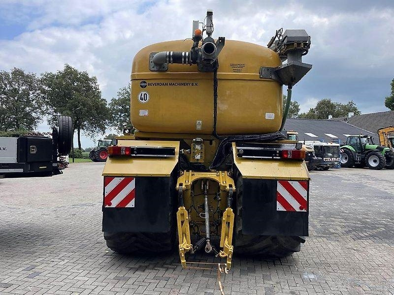 Fertilizer spreader TerraGator 2244: picture 24