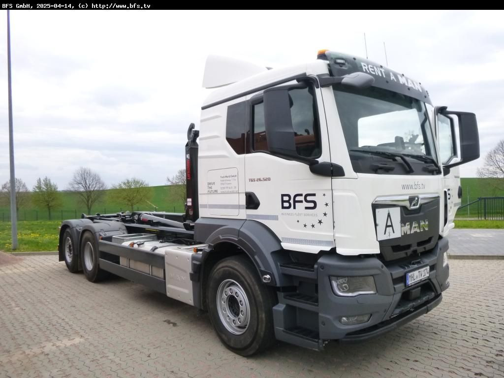 MAN TGS (TG3) 26.520 6x2-4 BL CH HIAB - Hook lift truck: picture 1 MAN TGS (TG3) 26.520 6x2-4 BL CH HIAB - Hook lift truck: picture 1