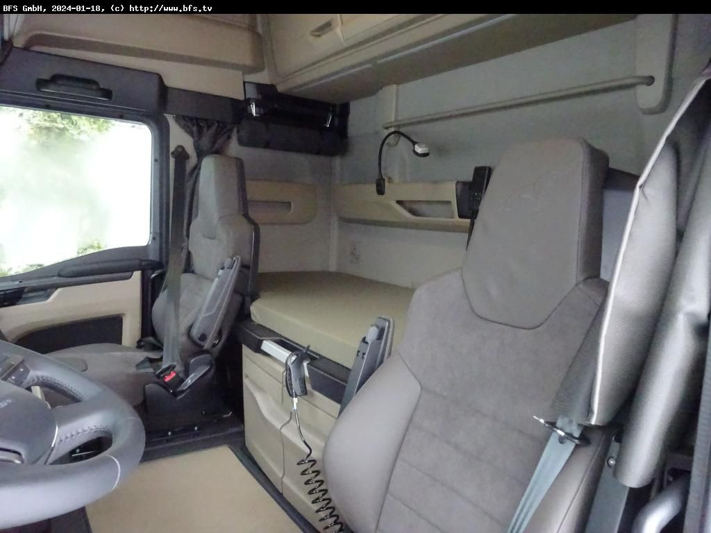 MAN TGX (TG3) 18.640 4x2 LL SA D38, Spiegellos - Tractor unit: picture 3 MAN TGX (TG3) 18.640 4x2 LL SA D38, Spiegellos - Tractor unit: picture 3