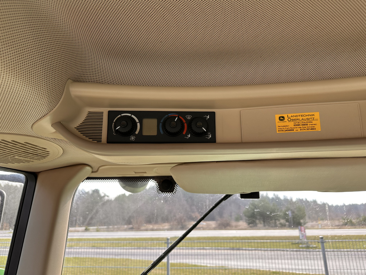 Farm tractor JOHN DEERE 6630 PREMIUM: picture 7 Farm tractor JOHN DEERE 6630 PREMIUM: picture 7