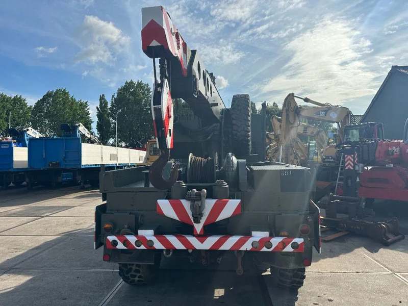 BERLIET TRK WKR 10T 6X6 6X6 RECOVERY TRUCK 8589 KM - Tow truck: picture 4 BERLIET TRK WKR 10T 6X6 6X6 RECOVERY TRUCK 8589 KM - Tow truck: picture 4