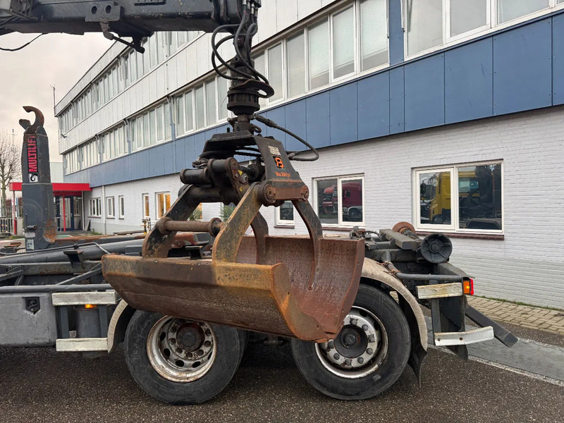 DAF CF 75.310 6X2 EURO 5 HMF 1244 Z2 + REMOTE + HIAB 17T HOOK - Crane truck: picture 4 DAF CF 75.310 6X2 EURO 5 HMF 1244 Z2 + REMOTE + HIAB 17T HOOK - Crane truck: picture 4