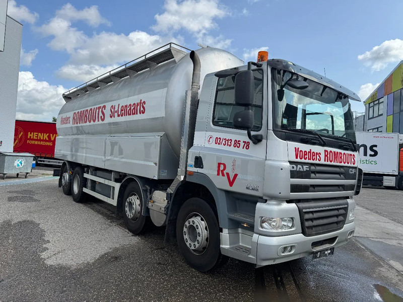 DAF CF 85.360 8X2 EURO 5 + TANK 32.700 LITER - LAMBRECHT - Tank truck: picture 3 DAF CF 85.360 8X2 EURO 5 + TANK 32.700 LITER - LAMBRECHT - Tank truck: picture 3