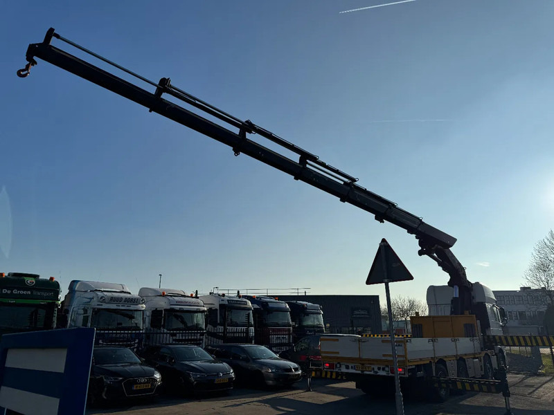 DAF XF 460 8X2 - EURO 6 + HIAB 855 EP-6 + REMOTE + STEERING AXLE - Crane truck: picture 3 DAF XF 460 8X2 - EURO 6 + HIAB 855 EP-6 + REMOTE + STEERING AXLE - Crane truck: picture 3