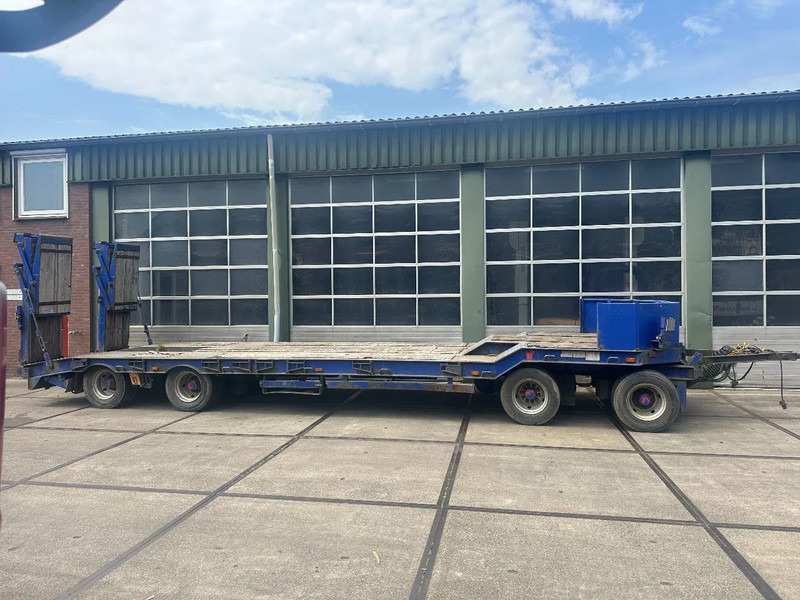 Diversen MUELLER-MITTELTAL, 4 AXLE, DOUBLE HYDRAULIC RAMPS. - Low loader trailer: picture 2 Diversen MUELLER-MITTELTAL, 4 AXLE, DOUBLE HYDRAULIC RAMPS. - Low loader trailer: picture 2