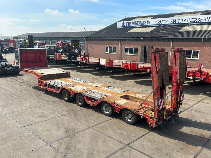 Faymonville F-S44-1AAA 4 AXLE, 2 STEERING AXLE, 7.9 METER EXTENADABLE DOUBLE RAMPS - Low loader semi-trailer: picture 2 Faymonville F-S44-1AAA 4 AXLE, 2 STEERING AXLE, 7.9 METER EXTENADABLE DOUBLE RAMPS - Low loader semi-trailer: picture 2