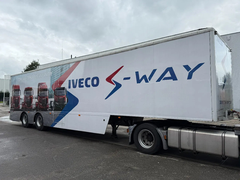 Fruehauf 2 AXLE + ZEPRO LOADLIFT (BUT DEFECT) - Closed box semi-trailer: picture 2 Fruehauf 2 AXLE + ZEPRO LOADLIFT (BUT DEFECT) - Closed box semi-trailer: picture 2