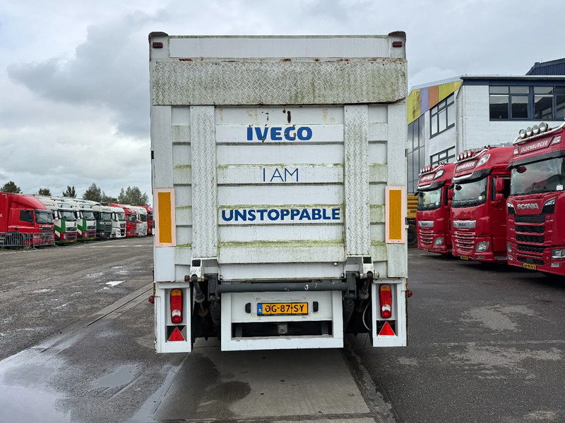 Fruehauf 2 AXLE + ZEPRO LOADLIFT (BUT DEFECT) - Closed box semi-trailer: picture 4 Fruehauf 2 AXLE + ZEPRO LOADLIFT (BUT DEFECT) - Closed box semi-trailer: picture 4