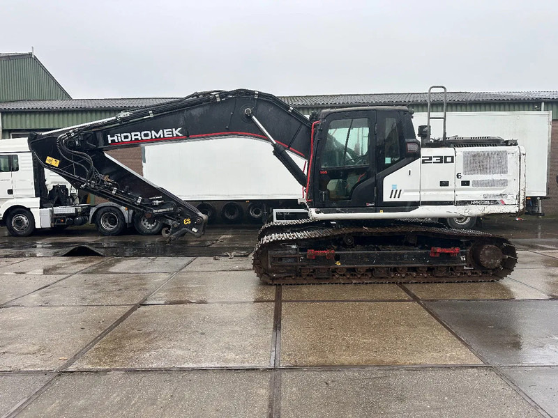 Hidromek HMK 230LC-4 CE, 700 MM PADS, CV, PIPED AUX PIPING,QH, AUTO LUBE, AC REVERSE CAMERA - Crawler excavator: picture 1 Hidromek HMK 230LC-4 CE, 700 MM PADS, CV, PIPED AUX PIPING,QH, AUTO LUBE, AC REVERSE CAMERA - Crawler excavator: picture 1
