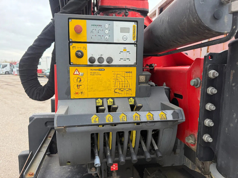 Crane truck Iveco Trakker 360 6X4 EURO 6 + PALFINGER PK20001K + REMOTE CONTROL: picture 9