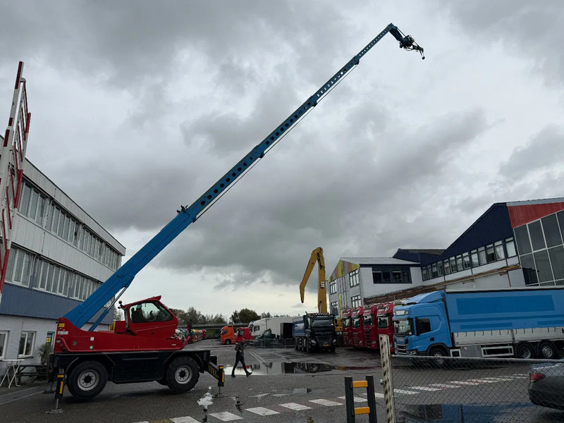 Merlo ROTO40.26MCSS, AFSTANDBEDIENING,MANBAK PALLETVORKEN HIJS JIB EN LIER - Telescopic handler: picture 4 Merlo ROTO40.26MCSS, AFSTANDBEDIENING,MANBAK PALLETVORKEN HIJS JIB EN LIER - Telescopic handler: picture 4