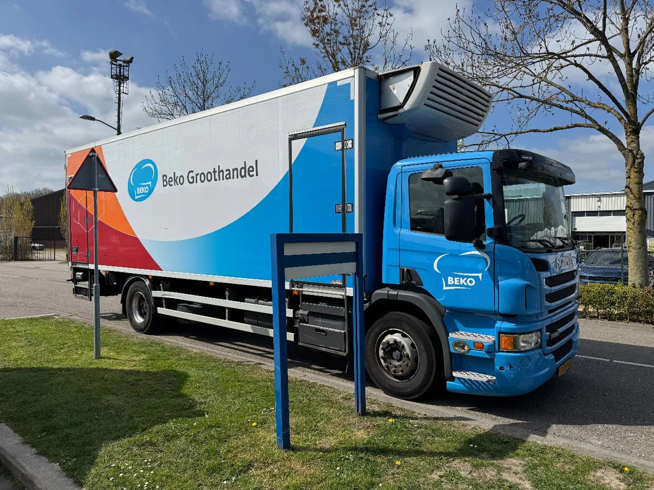 Scania P250 4X2 EURO 6 CARRIER IBERI COOLER - Refrigerator truck: picture 3 Scania P250 4X2 EURO 6 CARRIER IBERI COOLER - Refrigerator truck: picture 3