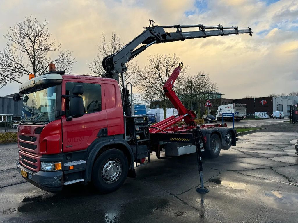 Scania P320 6X2 - EURO 6 + HIAB XS 144 HIPRO + REMOTE + - Hook lift truck, Crane truck: picture 1 Scania P320 6X2 - EURO 6 + HIAB XS 144 HIPRO + REMOTE + - Hook lift truck, Crane truck: picture 1