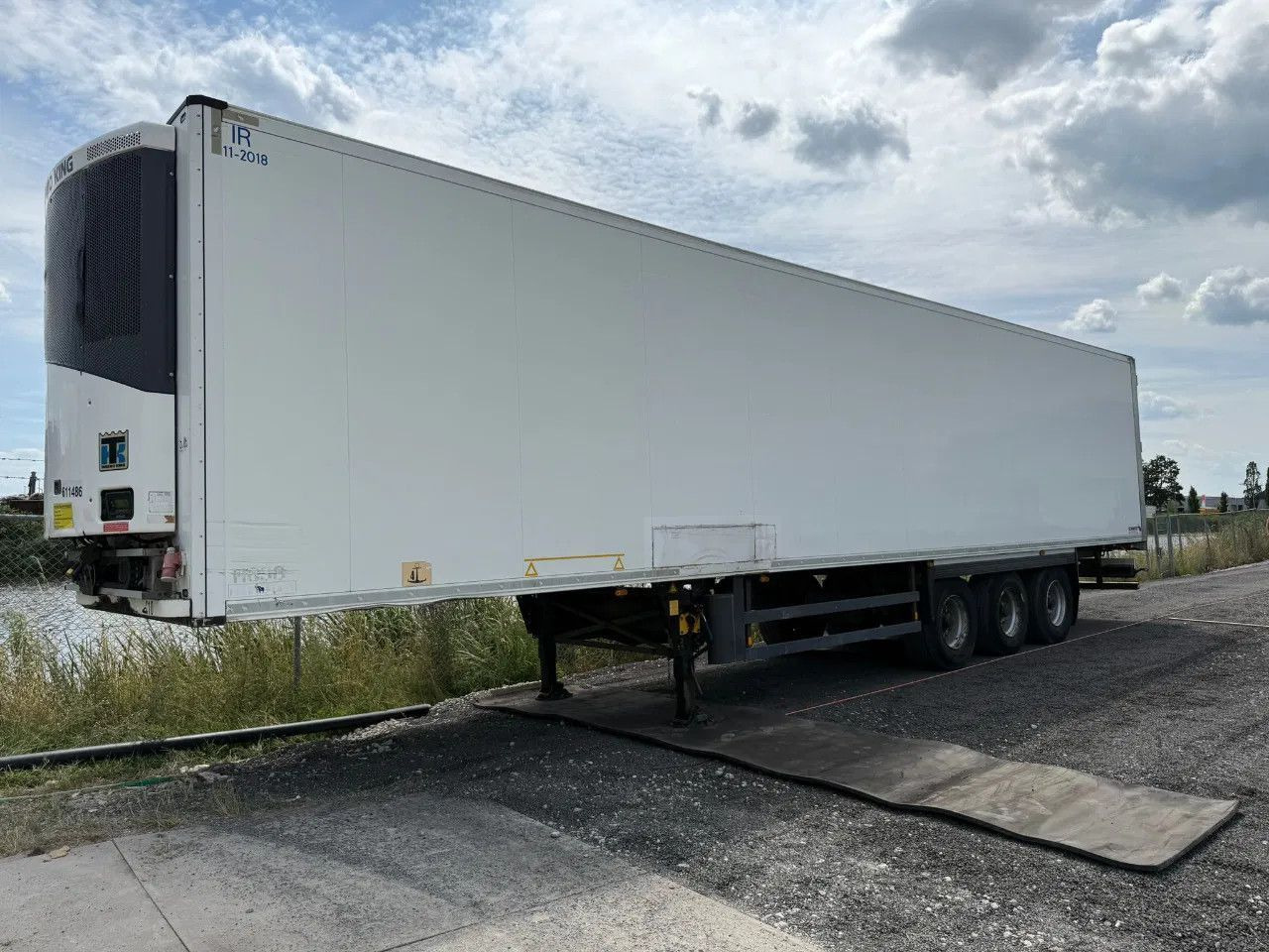 Schmitz Cargobull THERMO KING SLXE200 BPW AXLE Schmitz Cargobull THERMO KING SLXE200 BPW AXLE - Refrigerator semi-trailer: picture 1 Schmitz Cargobull THERMO KING SLXE200 BPW AXLE Schmitz Cargobull THERMO KING SLXE200 BPW AXLE - Refrigerator semi-trailer: picture 1
