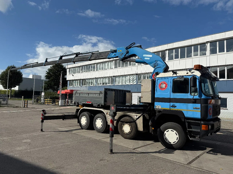 MAN 33.463 33-463 8x4 met 62 effer kraan 6x uitschuifbaar - Tractor unit: picture 2 MAN 33.463 33-463 8x4 met 62 effer kraan 6x uitschuifbaar - Tractor unit: picture 2