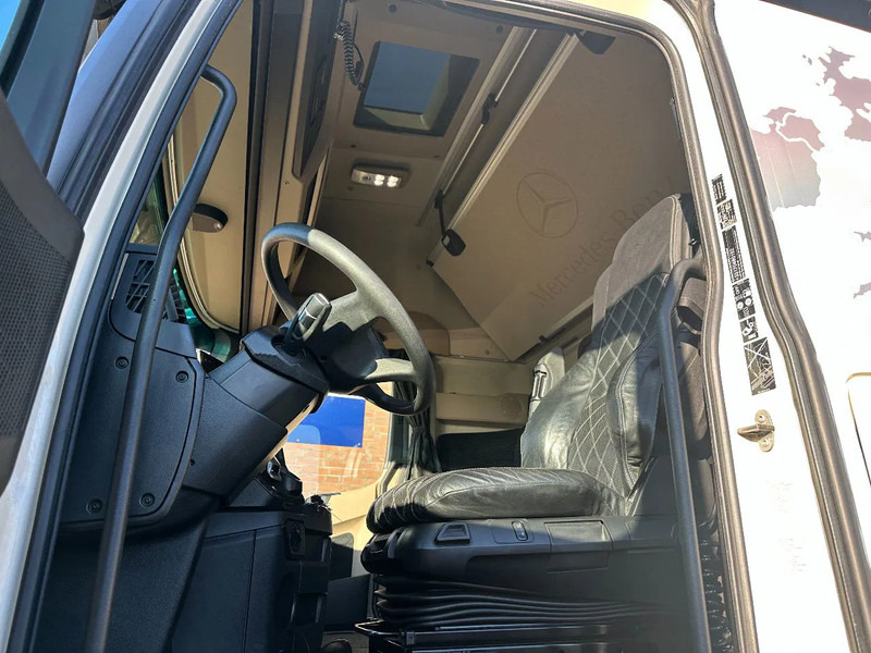 Tractor unit Mercedes-Benz Actros 4163 8X4,180 TON, GIGA SPACE, INTARDER HYDRAULIC,: picture 13