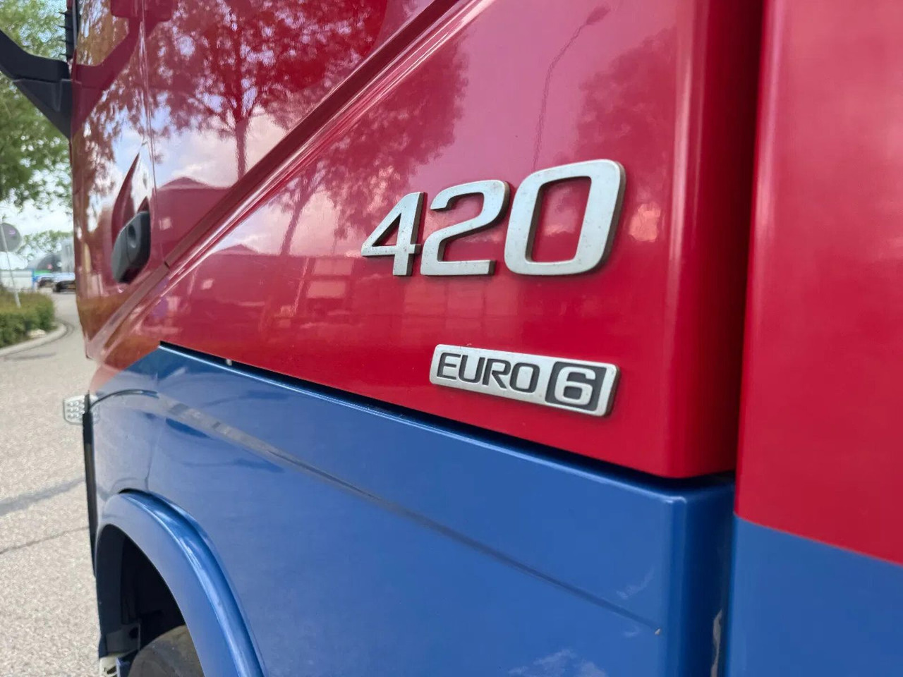 Tractor unit Volvo FH 420 4X2 SPOILERS STANDKLIMA EURO 6 2017: picture 8