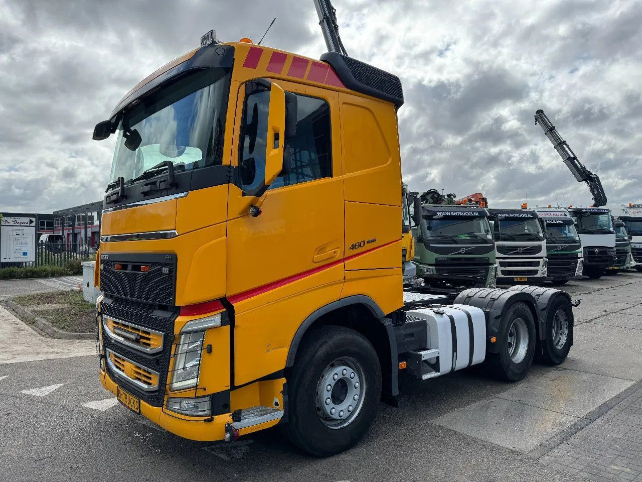 Volvo FH 460 6X4 EURO 6 HYDRAULIC LOW CAB - Tractor unit: picture 1 Volvo FH 460 6X4 EURO 6 HYDRAULIC LOW CAB - Tractor unit: picture 1