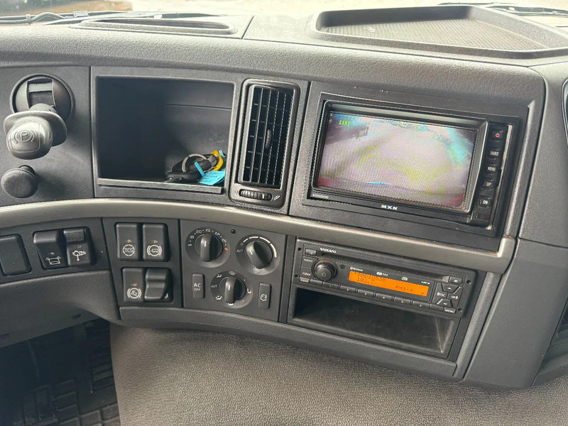 Tractor unit Volvo FM 330 4X2 EURO 5 ONLY 519.822 KM SPOILERS HOLLAND TRUCK: picture 12