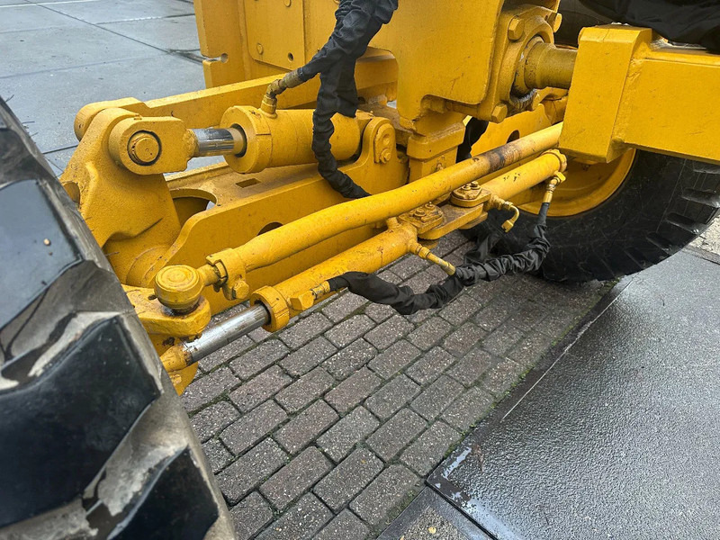 Grader Volvo G 930: picture 10
