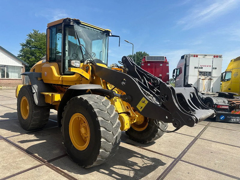 Volvo L60H , CE, 31359 HOURS, AUXILIARY HYDRAULICS, AIR CONDITIONER - Loader: picture 4 Volvo L60H , CE, 31359 HOURS, AUXILIARY HYDRAULICS, AIR CONDITIONER - Loader: picture 4