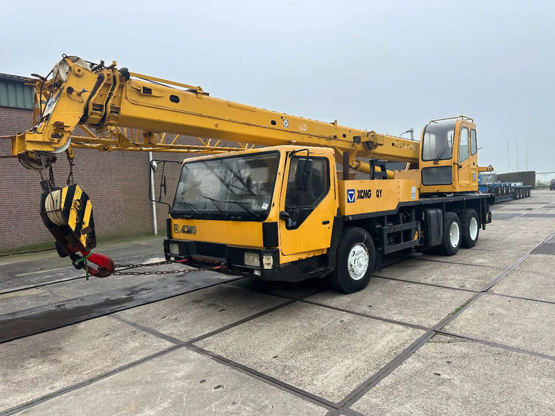 XCMG QY20B.5 6X6 FULL STEEL - Mobile crane: picture 2 XCMG QY20B.5 6X6 FULL STEEL - Mobile crane: picture 2