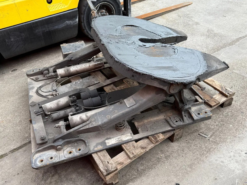 Jost HEFSCHOTEL / LIFTING DISH - Fifth wheel coupling for Truck: picture 1 Jost HEFSCHOTEL / LIFTING DISH - Fifth wheel coupling for Truck: picture 1