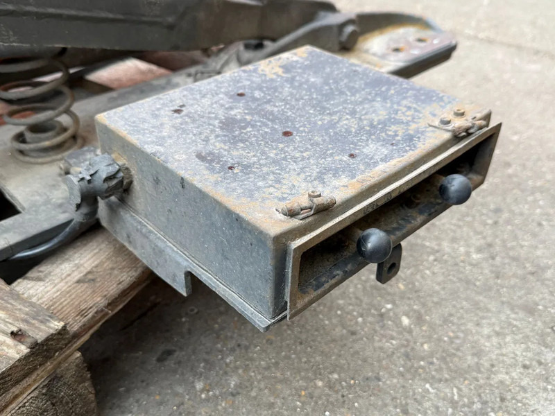 Jost HEFSCHOTEL / LIFTING DISH - Fifth wheel coupling for Truck: picture 5 Jost HEFSCHOTEL / LIFTING DISH - Fifth wheel coupling for Truck: picture 5