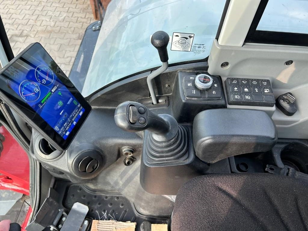 Mini excavator Takeuchi TB 370 V4: picture 11