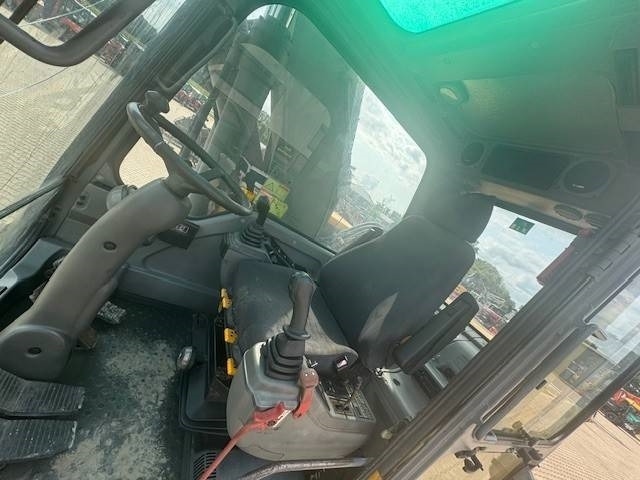 Wheel excavator Volvo EW 180 B: picture 7