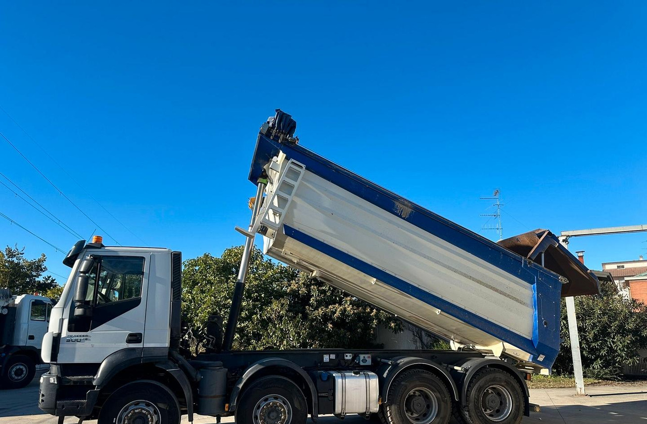 Iveco Trakker 500 anno 2020 - Tipper: picture 5 Iveco Trakker 500 anno 2020 - Tipper: picture 5