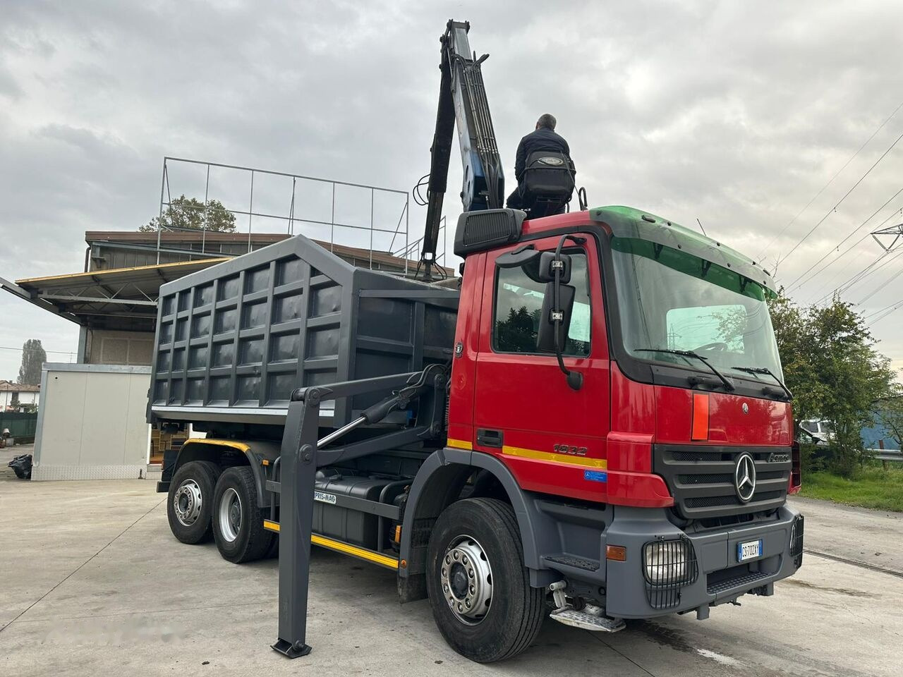 Municipal/ Special vehicle, Truck Mercedes-Benz Actros 18 32: picture 1