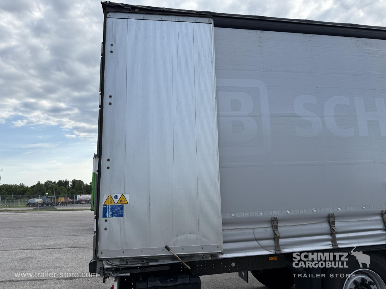 SCHMITZ Curtainsider Standard - Curtainsider semi-trailer: picture 2 SCHMITZ Curtainsider Standard - Curtainsider semi-trailer: picture 2