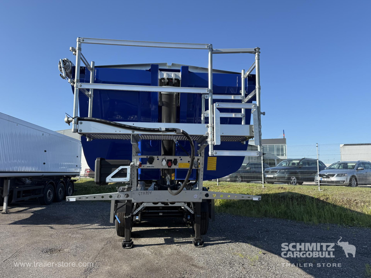 New Tipper semi-trailer SCHMITZ Tipper Steel half pipe body 24m³: picture 6