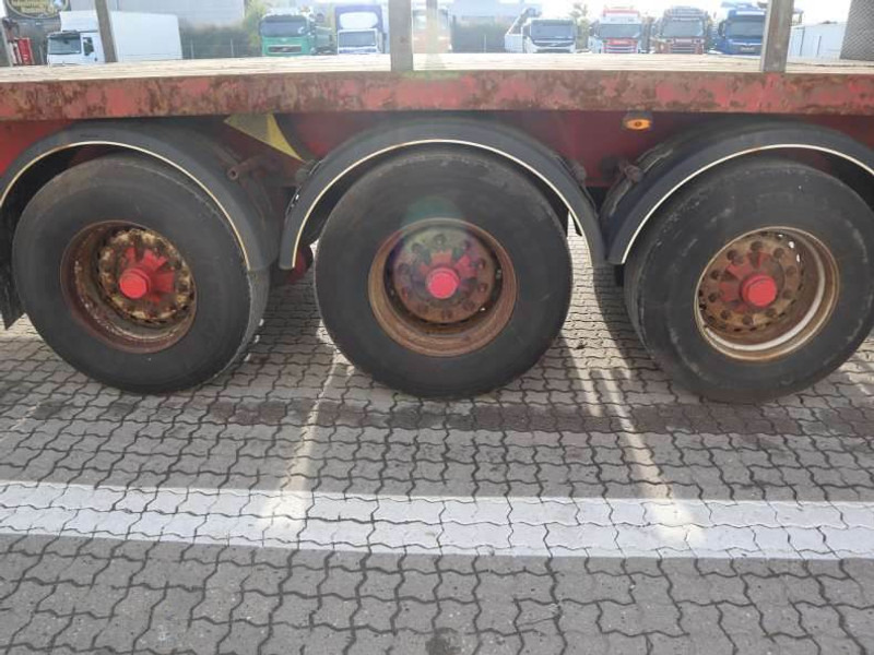 MTDK Cranetrailer/Kranauflieger/Krantrailer - Dropside/ Flatbed semi-trailer: picture 5 MTDK Cranetrailer/Kranauflieger/Krantrailer - Dropside/ Flatbed semi-trailer: picture 5