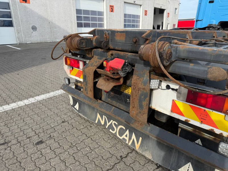 Container transporter/ Swap body truck Scania R 500: picture 16