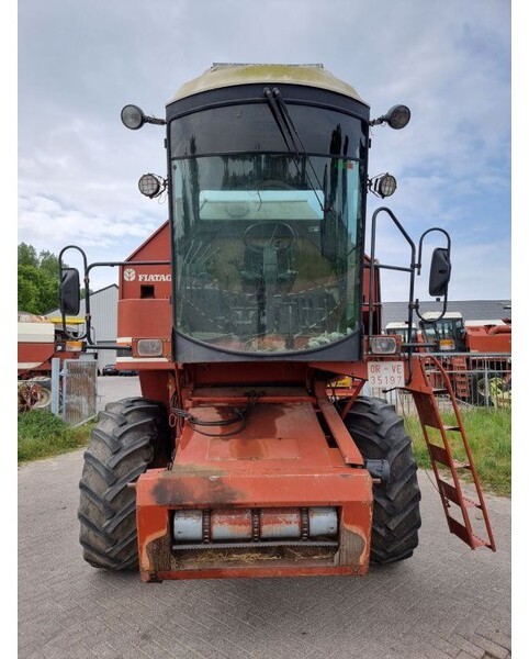 Laverda 3500 - Combine harvester: picture 2 Laverda 3500 - Combine harvester: picture 2