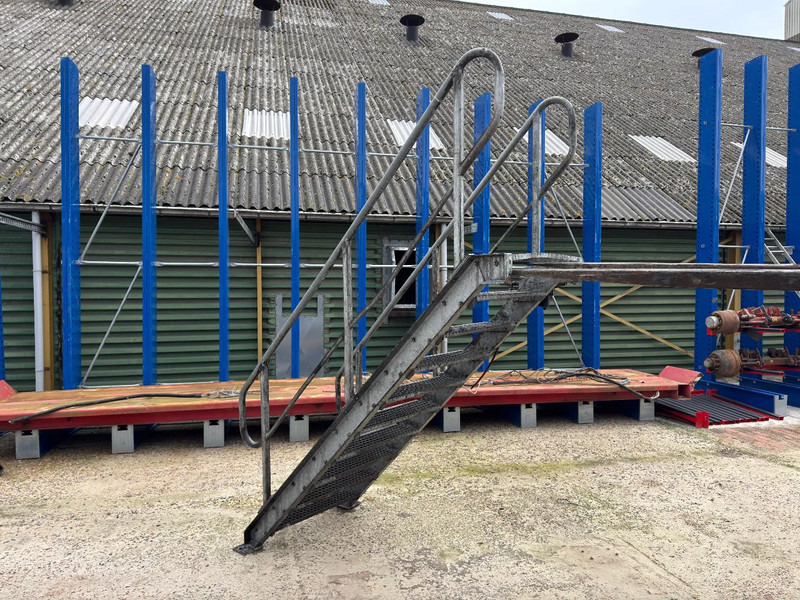 Diversen Steektrap 1.90 x 1.90 - Spare parts for Truck: picture 5 Diversen Steektrap 1.90 x 1.90 - Spare parts for Truck: picture 5