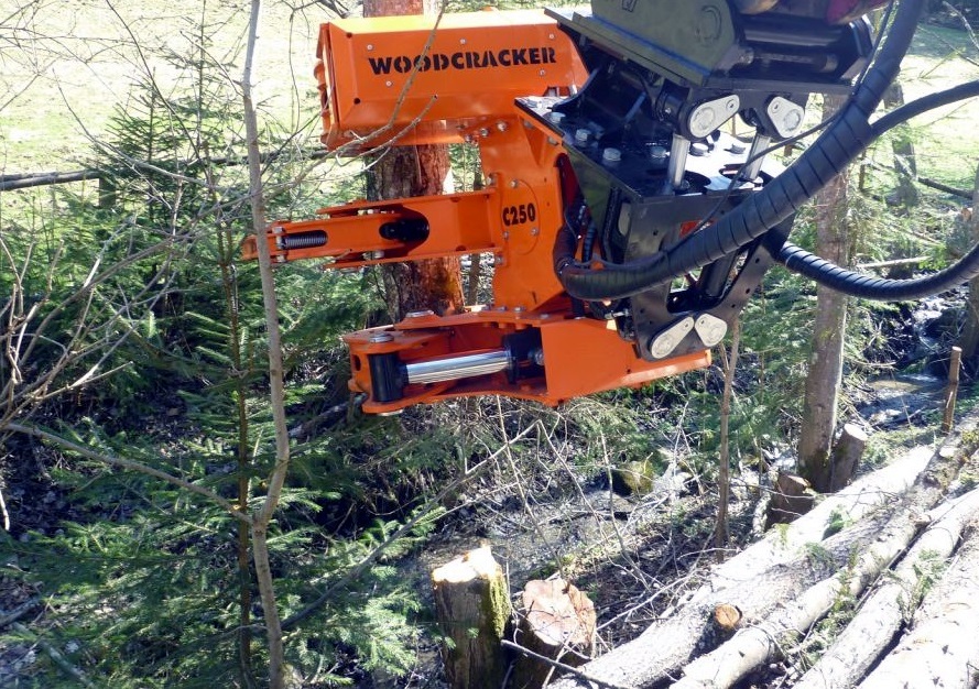 Westtech Woodcracker C 250 - Attachment for Excavator: picture 3 Westtech Woodcracker C 250 - Attachment for Excavator: picture 3