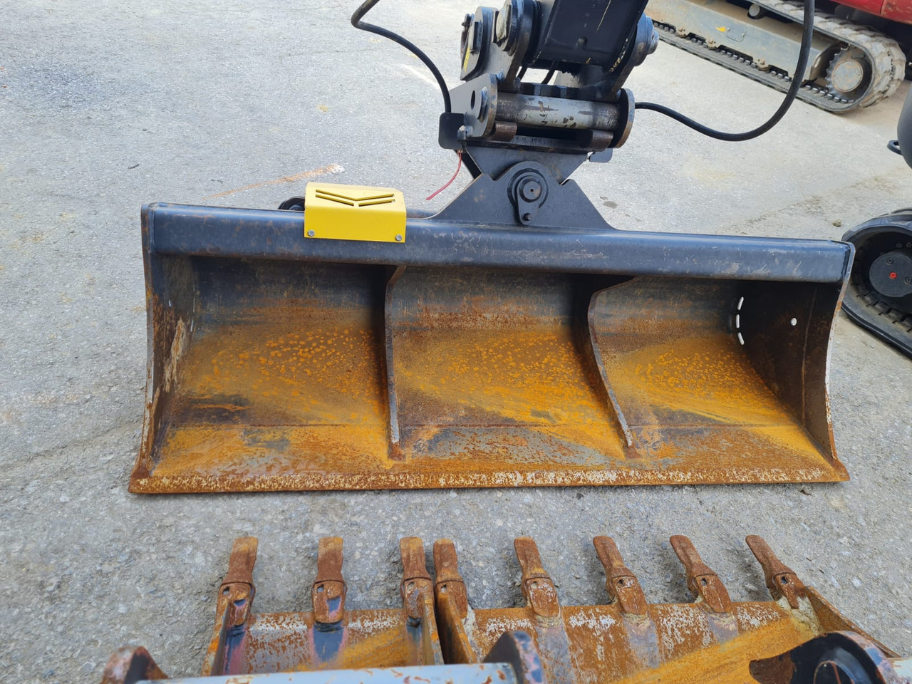 Bucket package for Yanmar B 95 W - Excavator bucket for Wheel excavator: picture 3 Bucket package for Yanmar B 95 W - Excavator bucket for Wheel excavator: picture 3