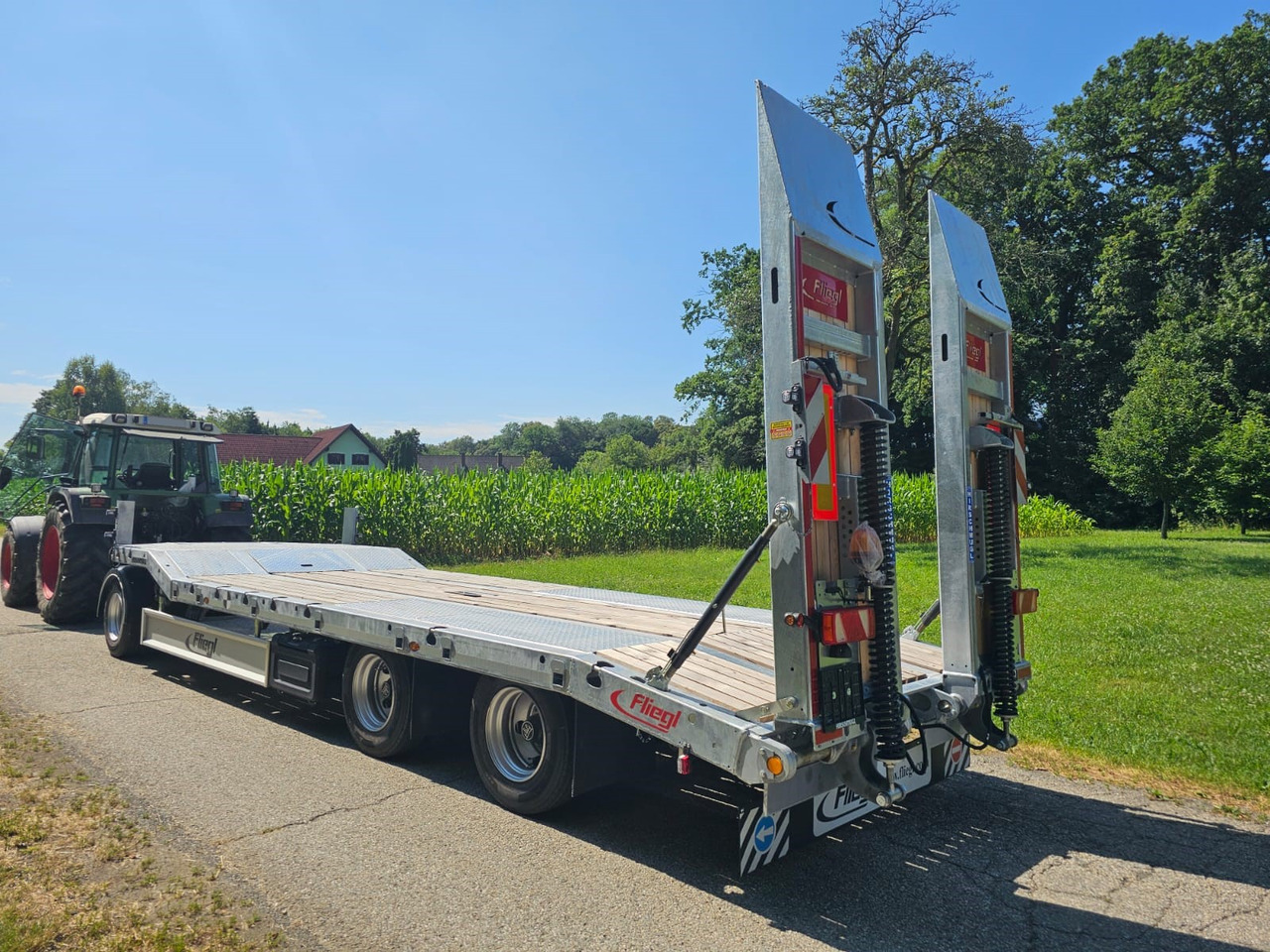 FLIEGL DTS-S 300 - Low loader trailer: picture 5 FLIEGL DTS-S 300 - Low loader trailer: picture 5