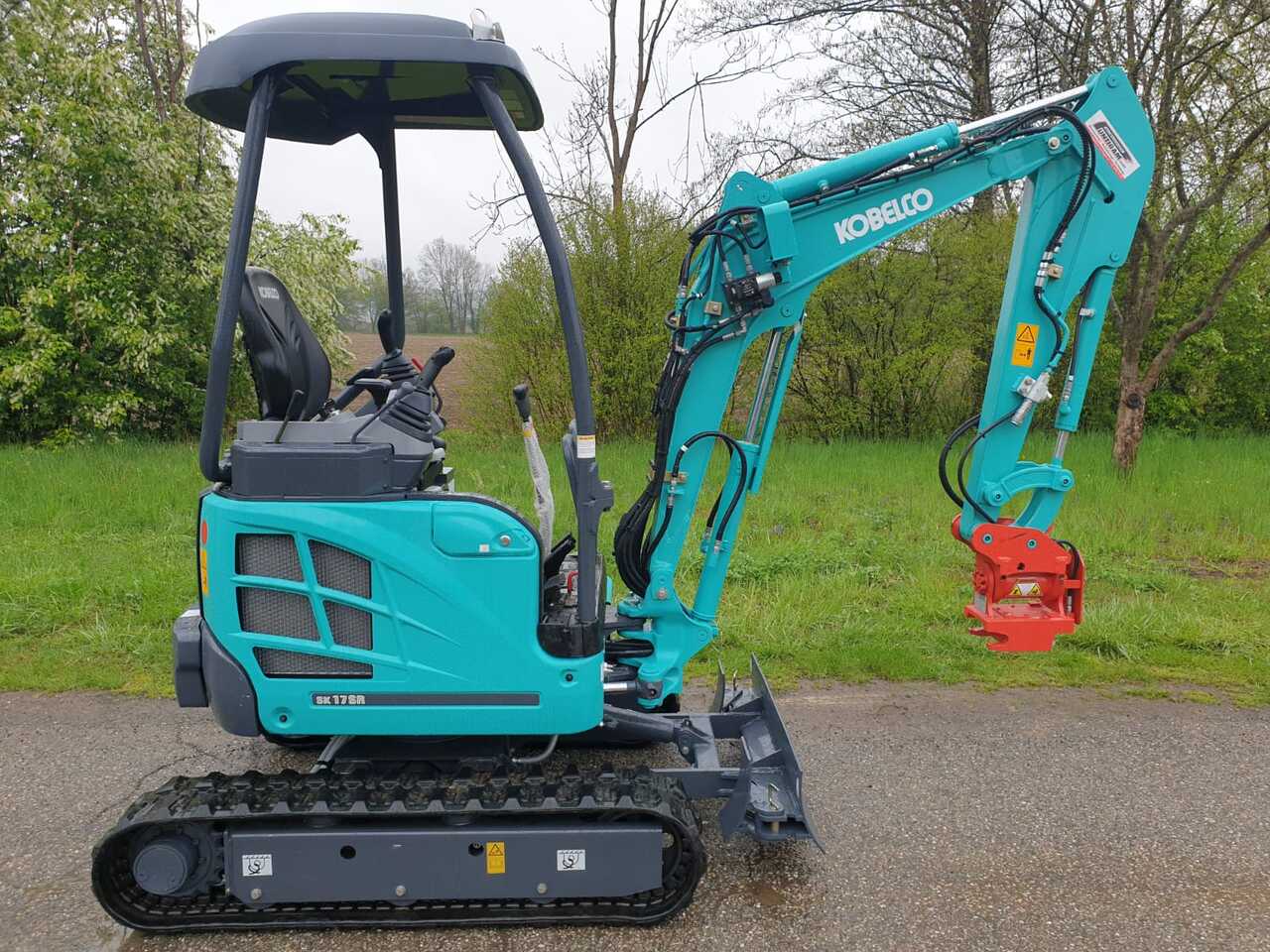 KOBELCO SK 17 SR-3E - Mini excavator: picture 2 KOBELCO SK 17 SR-3E - Mini excavator: picture 2