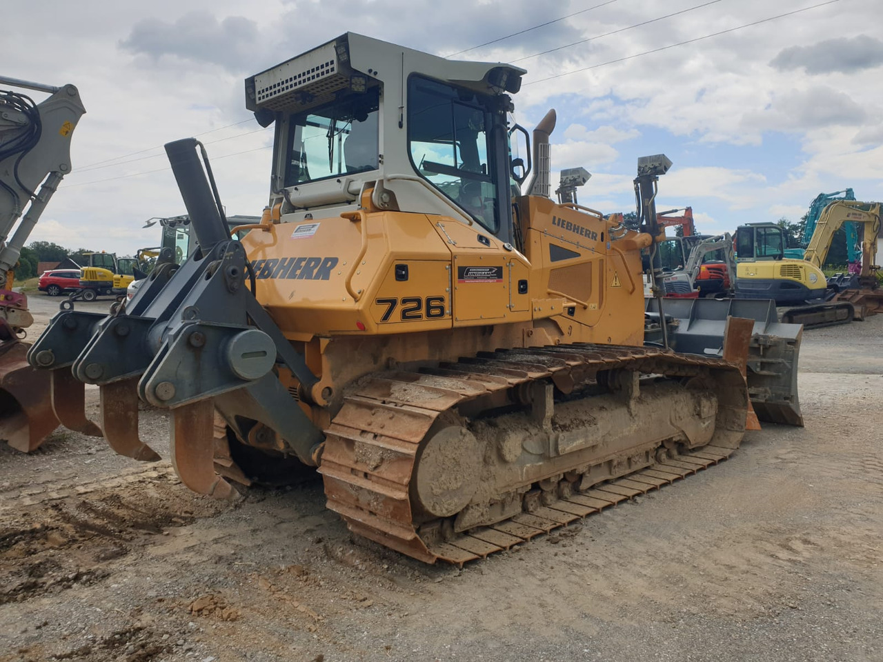 Bulldozer LIEBHERR PR 726 LGP: picture 8
